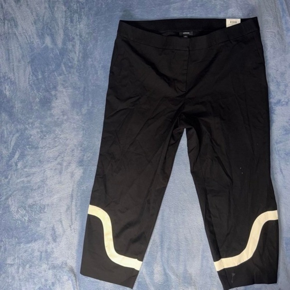 Alfani Black‎ capri pants with white curved stripes